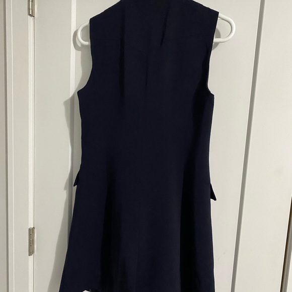 Asymmetrical Sleeveless Blazer - Picture 4 of 5
